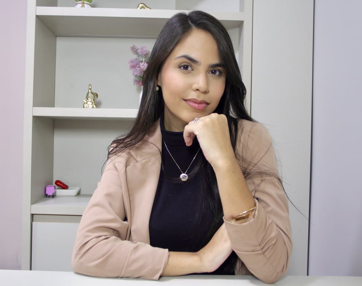Dra. Gabriela Cardoso - Cirurgiã-Dentista